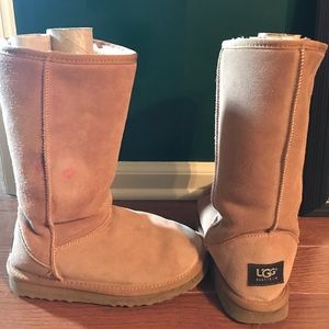 Chestnut Ugg Boots: fair condition